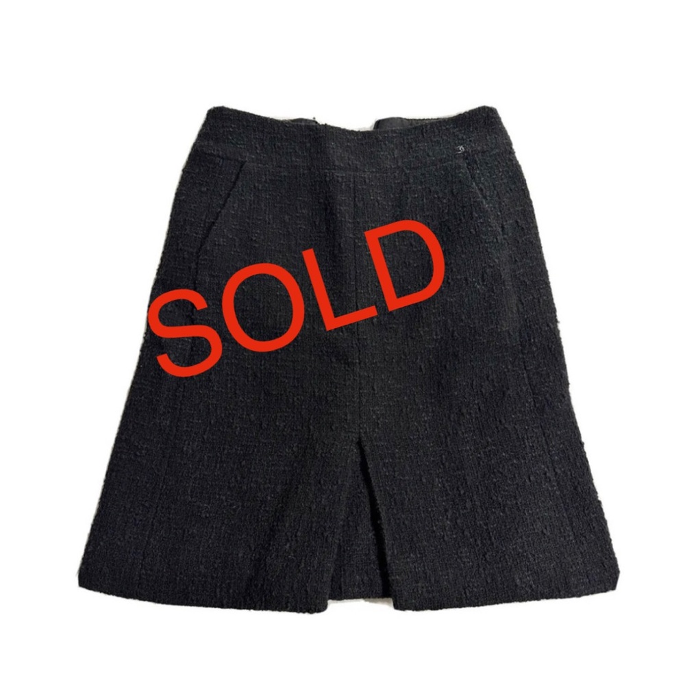 Vintage CHANEL  Black Tweed Skirt Size 36